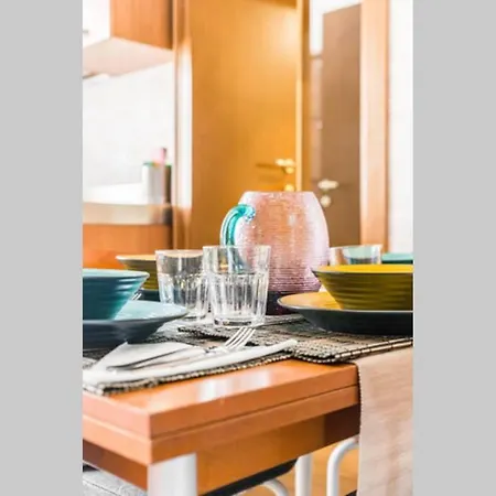 Apartament Bro House