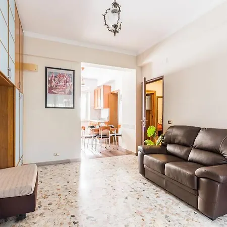 Bro House * Roma